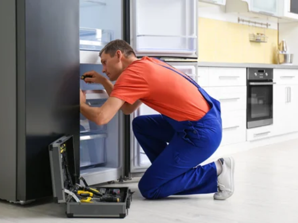 Single-door refrigerator service